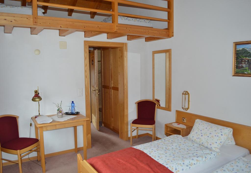 Hotel Grimsel Obergesteln Quarto foto